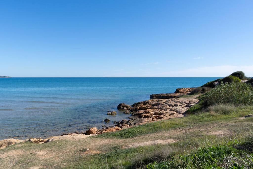 Privilegiado-Tarragona-50Mplaya-Wifi-Pool-Relax8 エクステリア 写真