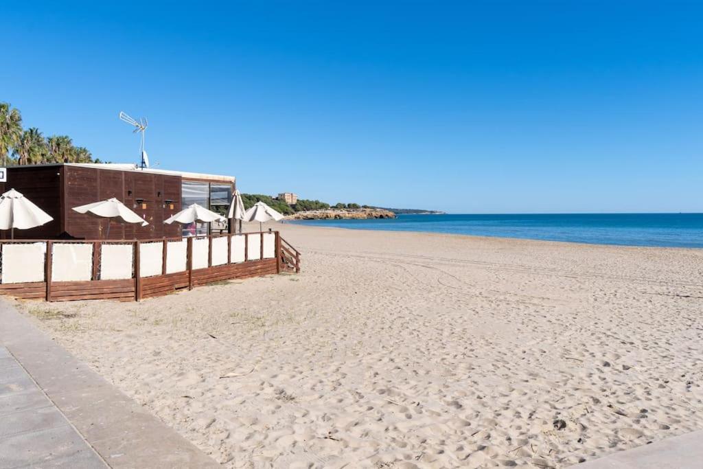 Privilegiado-Tarragona-50Mplaya-Wifi-Pool-Relax8 エクステリア 写真