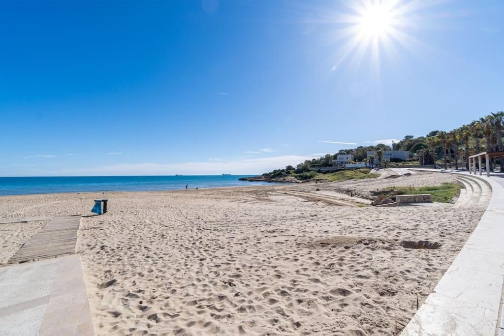 Privilegiado-Tarragona-50Mplaya-Wifi-Pool-Relax8 エクステリア 写真